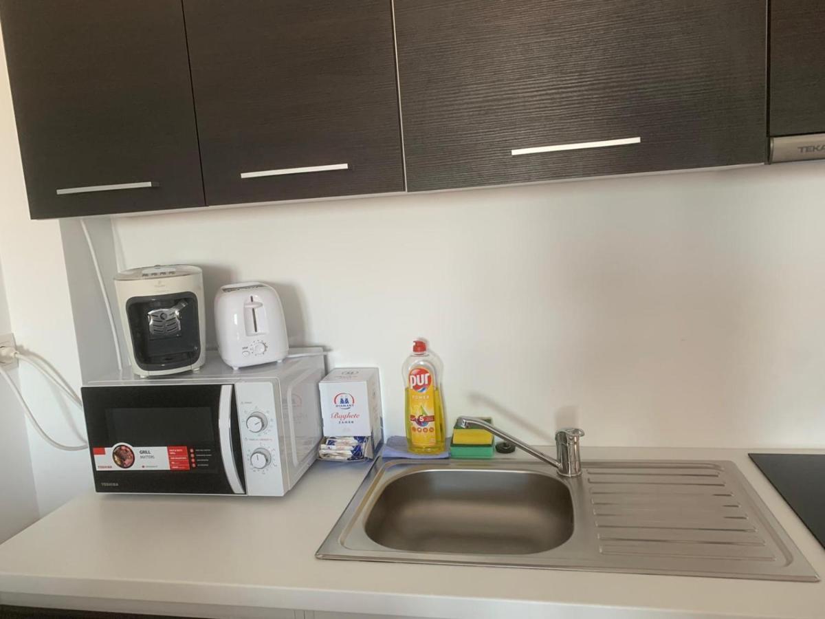 Apartalux Oradea Apartment Ngoại thất bức ảnh